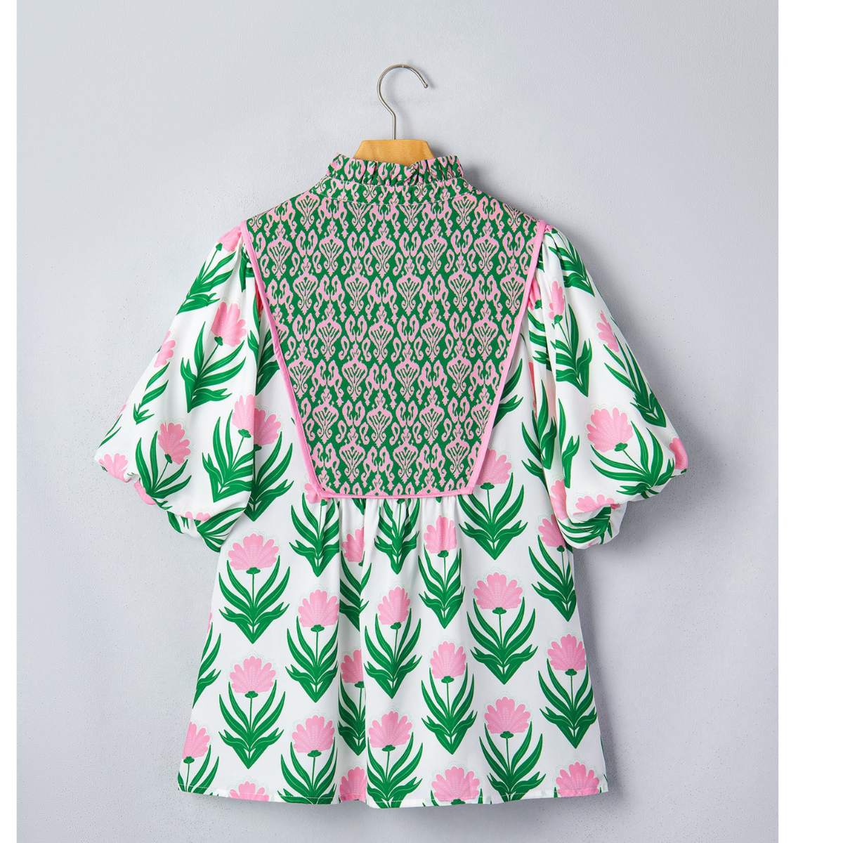 Floral Print Puff Sleeve Contrast Bordered V-Neck Blouse Secondary image